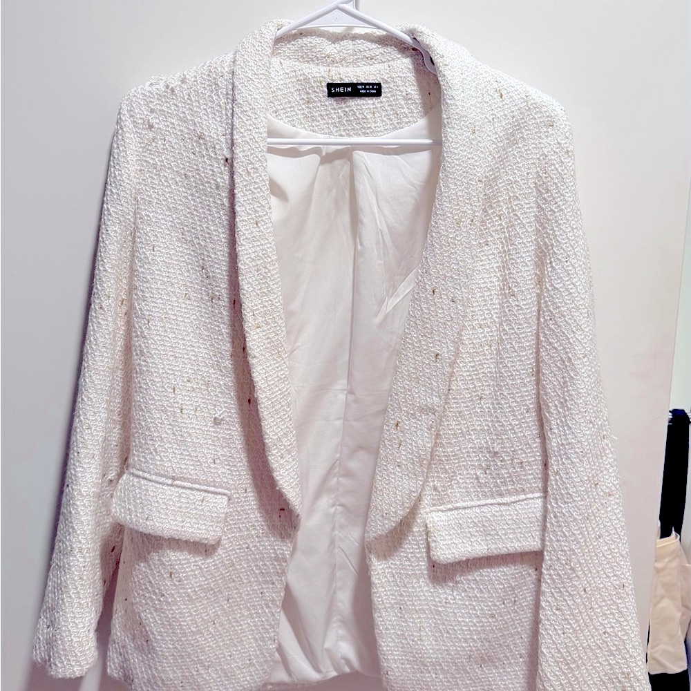 Off-White & Gold Textured Blazer